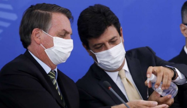 Mandetta, un ministro acróbata entre Bolsonaro y la realidad del coronavirus