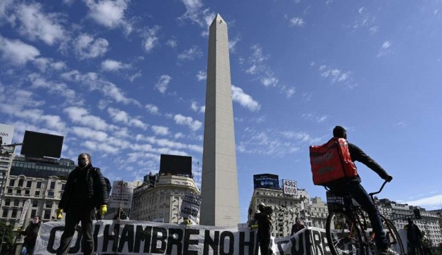 Ante un nuevo default, Argentina extiende plazo para renegociar deuda