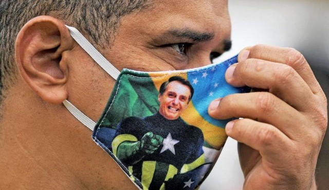 Bolsonaro pide a los brasileños que filmen dentro de los hospitales