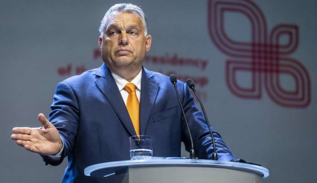 Primer ministro húngaro pide a los homosexuales “dejar a nuestros niños tranquilos”