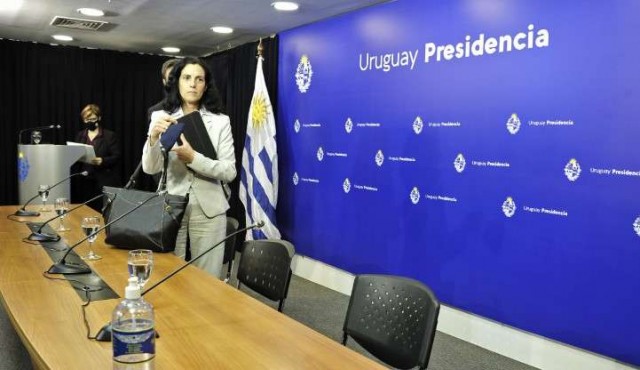 Uruguay coloca deuda por 1.740 millones de dólares