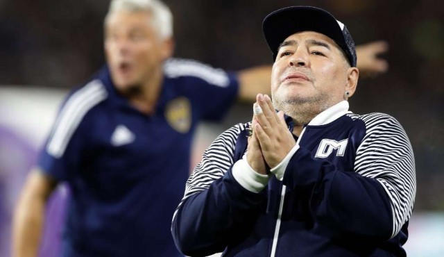 Diego Maradona internado en Argentina por chequeos médicos