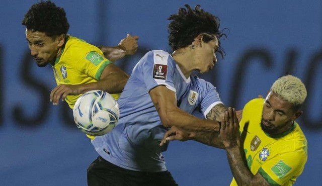 Uruguay perdió ante Brasil y quedó en zona de repechaje