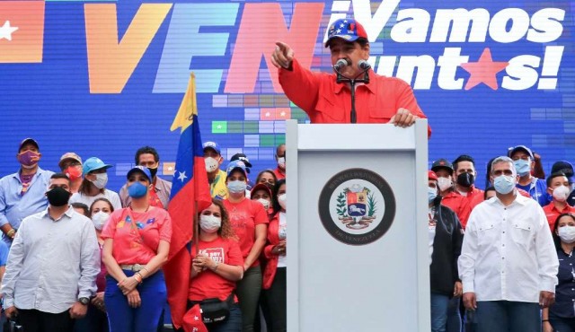 El chavismo elige un nuevo Parlamento y deja a Guaidó contra las cuerdas