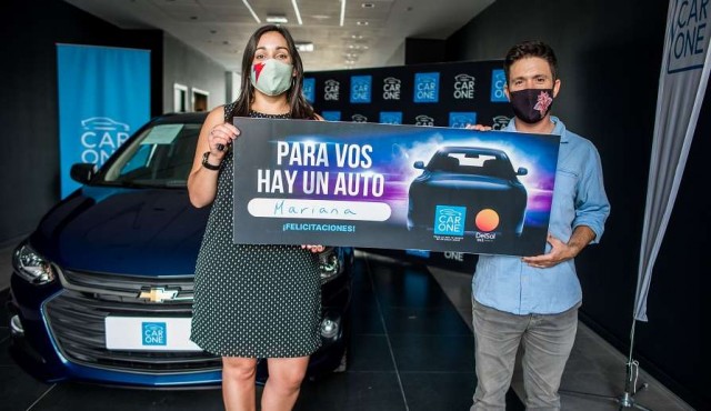 Car One y Del Sol FM entregaron el 0 Km de “Para vos hay un auto”