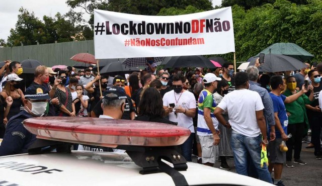 Al borde del colapso, Brasil enfrenta la fase más mortífera del covid-19