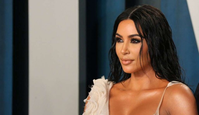 Kim Kardashian se une al club de los mil millones