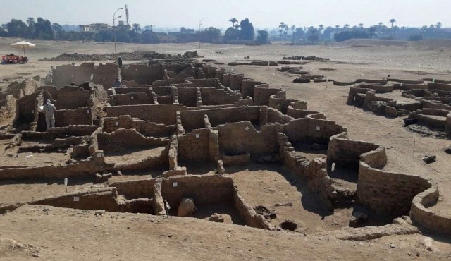 Descubren la ciudad antigua más grande de Egipto