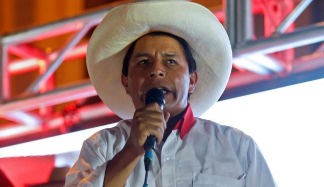 Izquierdista Castillo lidera sondeos en Perú ante derechista Fujimori