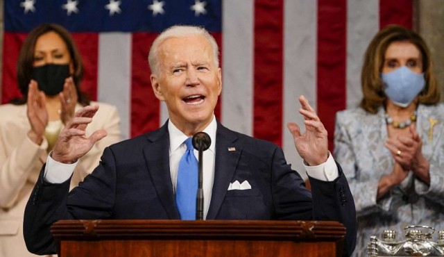 Biden celebra que EEUU “está avanzando de nuevo”