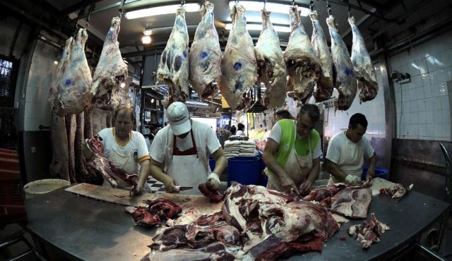 Argentina suspende exportaciones de carne porque el sector “se desmadró”