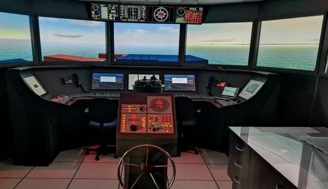 Terminal Cuenca de Plata (TCP) en colaboración con la Armada Nacional comenzó con las pruebas de simulación de entrada de barcos de gran tamaño en el puerto de Montevideo
