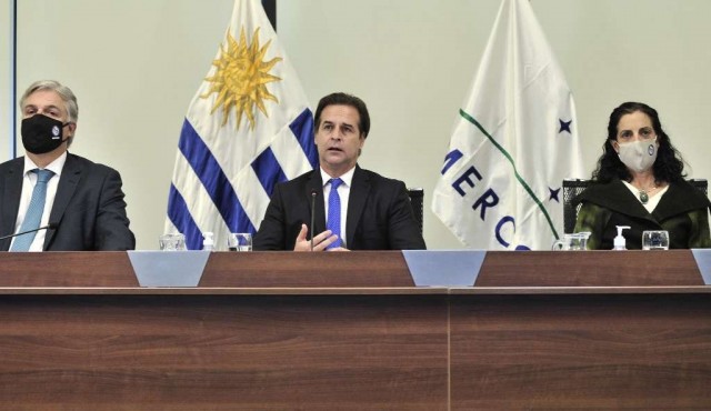 Lacalle y la apertura extraMercosur: “hacia allá vamos“”
