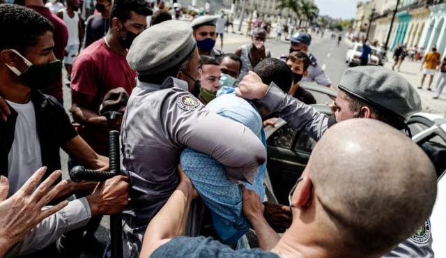 Internet móvil, gran aliado de las protestas en Cuba