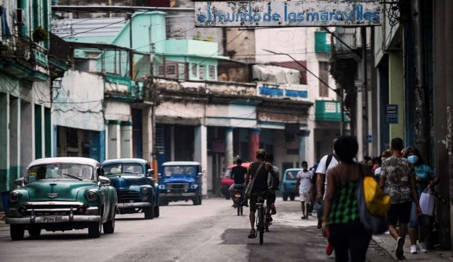 Gobierno cubano ofrece primeras concesiones a los manifestantes