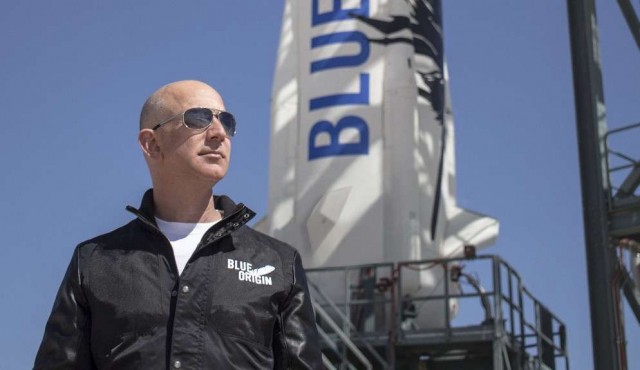 Bezos, el hombre más rico de la Tierra, dejará por unos minutos el planeta el martes