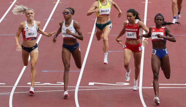 Déborah Rodríguez avanzó a semifinales en 800 metros