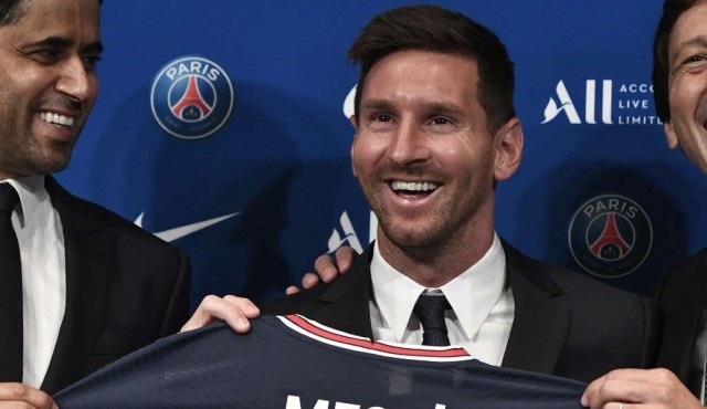 “Feliz”, Messi aterriza en el PSG para ganar “otra Champions”