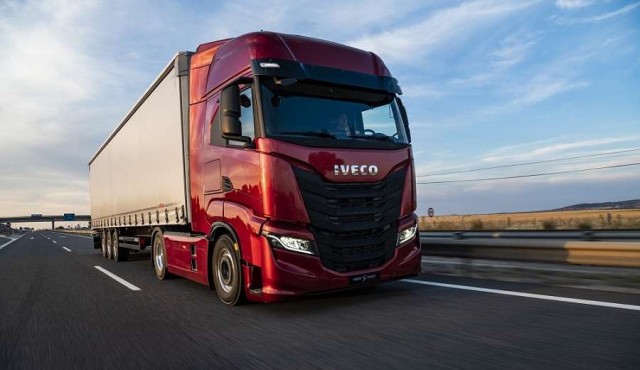 Grupo Santa Rosa comenzará a comercializar IVECO en Uruguay
