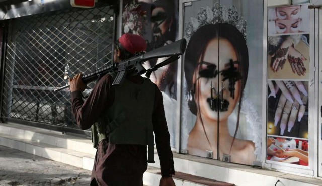 La ONU fija como “línea roja” el trato que reserven los talibanes a las mujeres