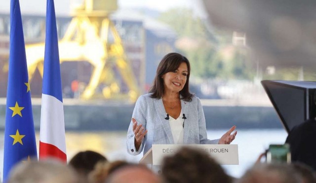 La alcaldesa de París se lanza a la carrera por presidir Francia