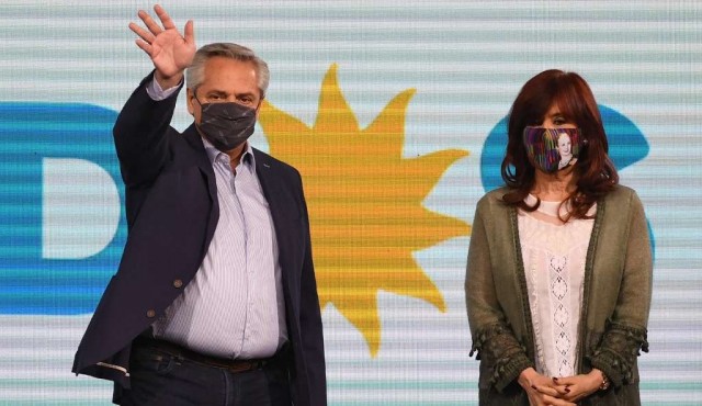 Revés electoral provoca una fractura en el gobierno de Alberto Fernández