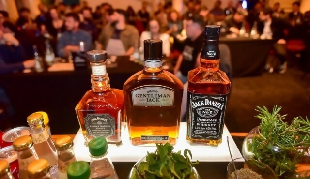 Jack Daniel´s invitó a más de 80 bartenders a participar de un workshop personalizado con su embajador de marca para latinoamérica (brand ambassador latam), Gus Vocke