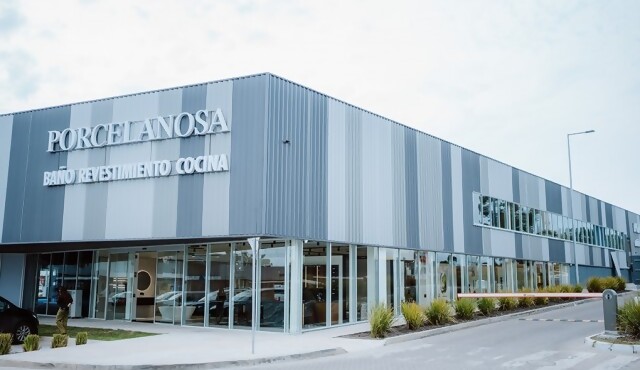 Porcelanosa desembarcó en Car One Center con su primera tienda y más de 500 productos