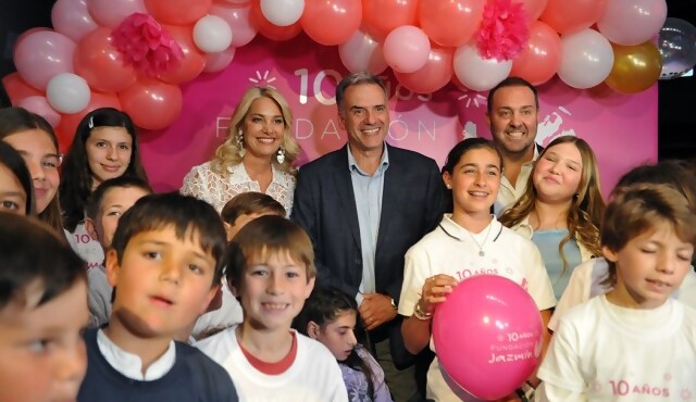 Presidente Orsi participó en gala aniversario de Fundación Jazmín