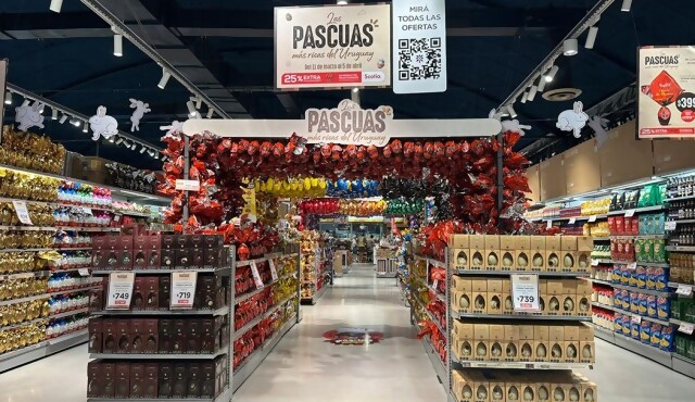 Tienda Inglesa celebra las Pascuas con la búsqueda de billetes dorados