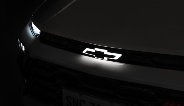 Chevrolet Sonic, el nuevo SUV coupé compacto adopta el logotipo actualizado de la marca