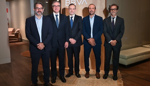 BBVA estrenó en Uruguay “Aprendemos Juntos” con un encuentro centrado en educación y bienestar