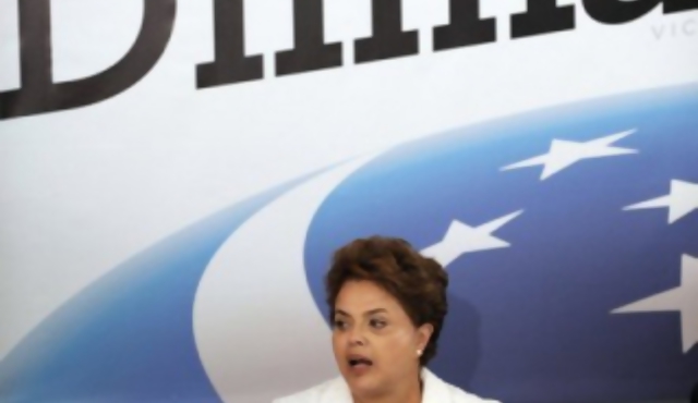  Intenso último día de campaña en Brasil donde Rousseff se perfila vencedora  