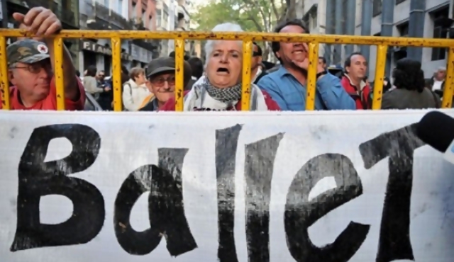 “A nadie se le puso condiciones para que trabaje”   