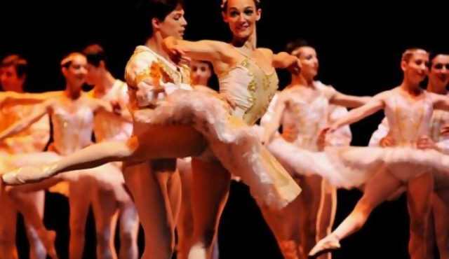 Bocca fue operador de sonido en gala de ballet
