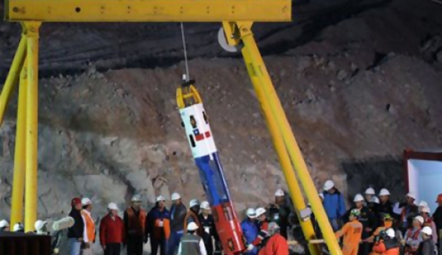 En marcha el rescate de los 33 mineros en Chile