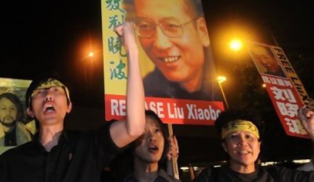 Hermanos de Liu Xiaobo recibirían el Nobel