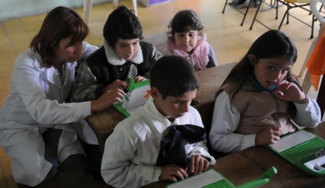 Gobierno pone el acento en la educación