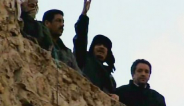 Terror en Trípoli, Gadaffi se prepara para la batalla