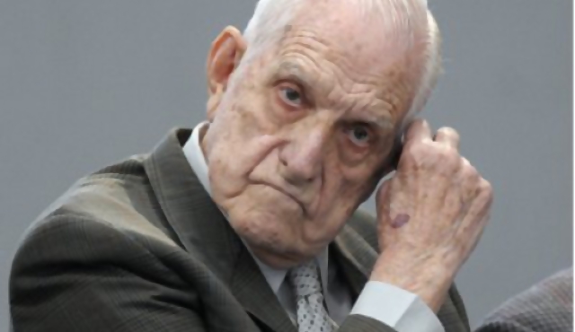 Perpetua para Bignone y Patti