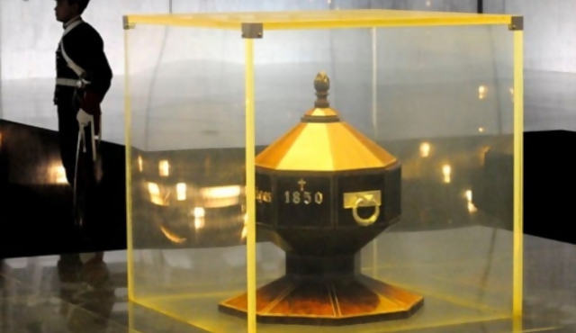 Revisionismo oriental en la Feria del Libro porteña