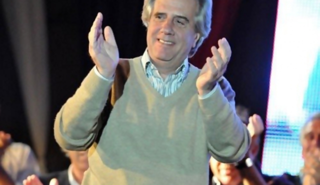 Vázquez pide consenso político para derogar la Ley de Caducidad