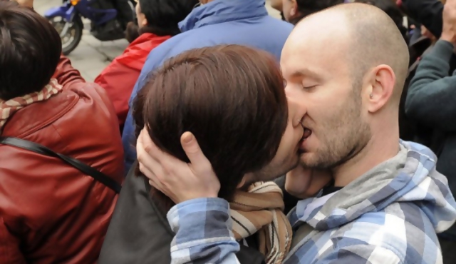 Suárez critica proceder de Viejo Barreiro ante denuncia por discriminación