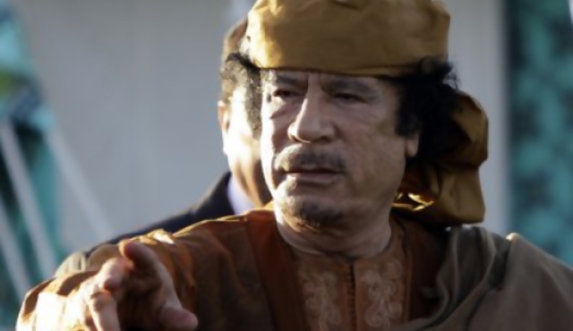 Libia: Gadafi resiste en el mismo lugar