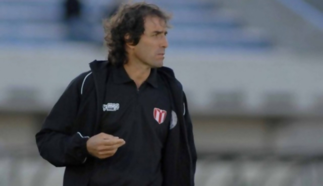 Directiva de River Plate vende riñón de su técnico y lo convence de seguir en el club