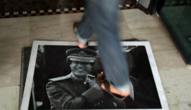 Gadafi, listo para "una larga batalla"