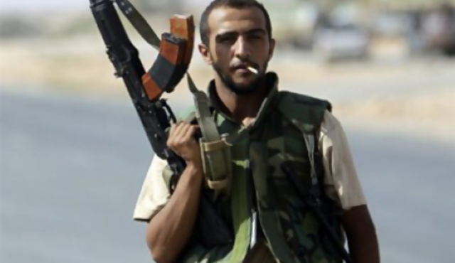 Violentos combates en Libia