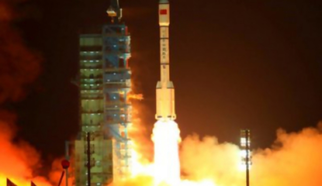 China lanza módulo para su estación espacial