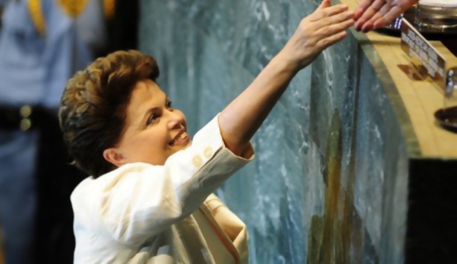 La UE recibe a Dilma en busca de soluciones