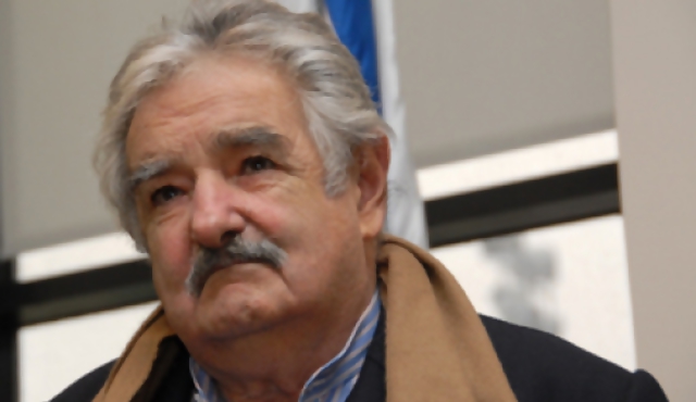 Mujica confirmó hallazgo de restos en el Batallón 14